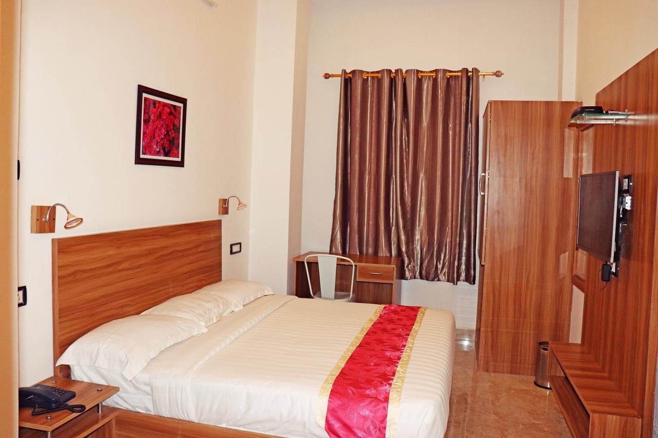 Gulnaar Guest House Chennai Exterior photo